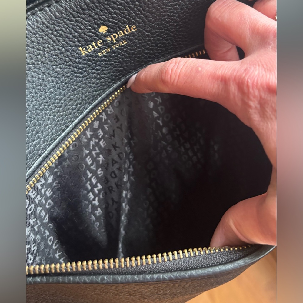 Authentic Kate Spade pebbled leather zip top large Tote with tassels - Picture 9 of 15